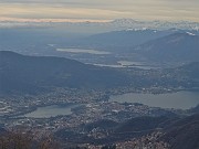 80 Vista sui laghi brianzoli e verso il Monte Rosa